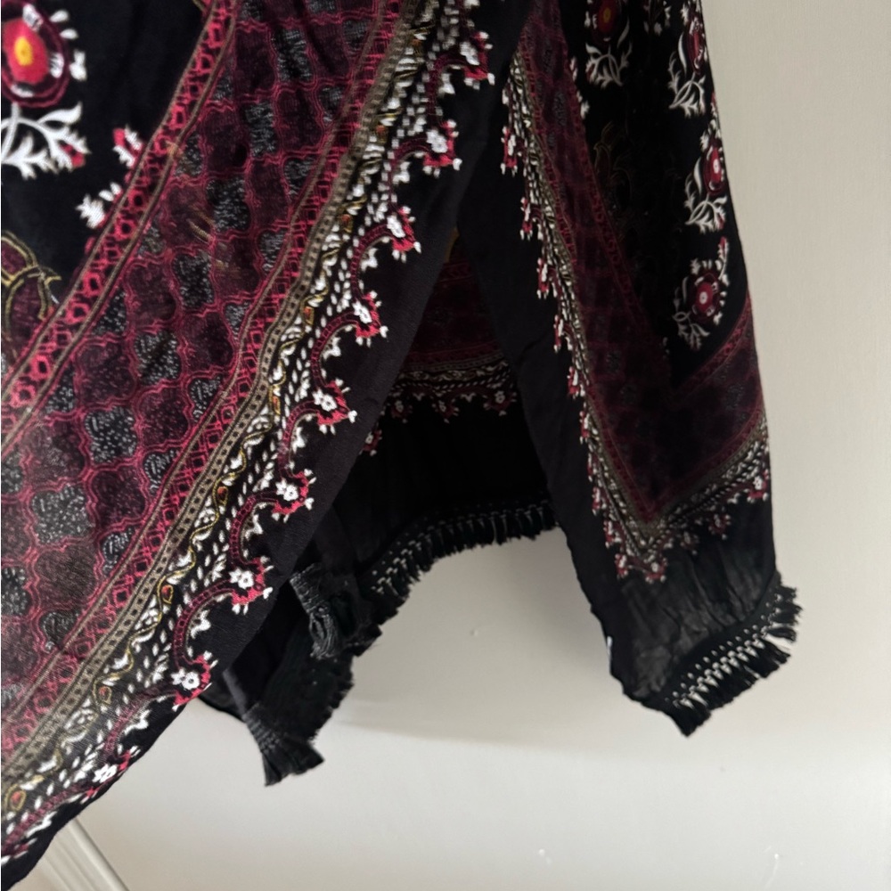 Nomad Multicolor Patterned Kimono - Picture 3 of 5